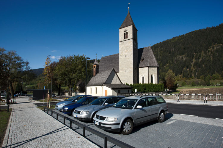 Dorfplatz Wiesen 5/6